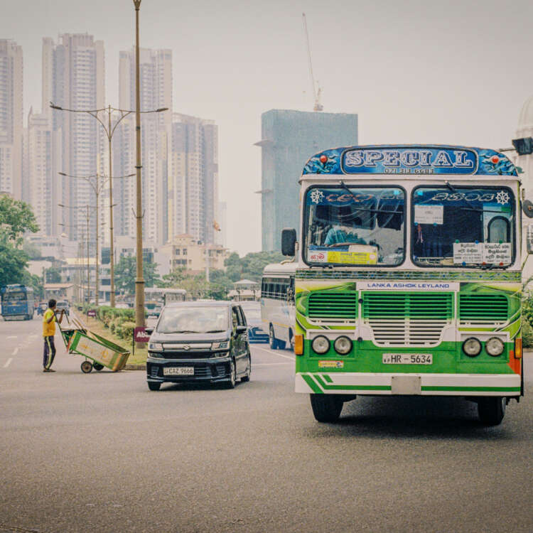 Colombo Bus